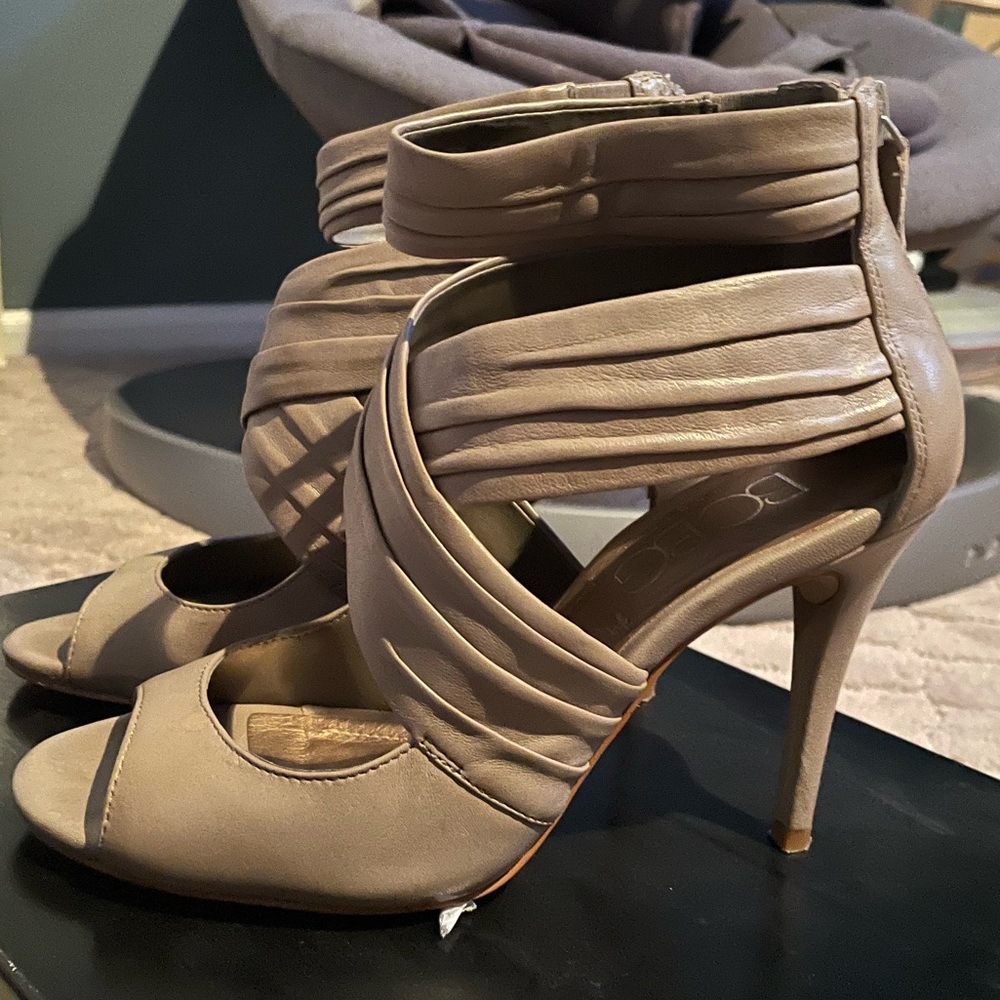 BCBG heels